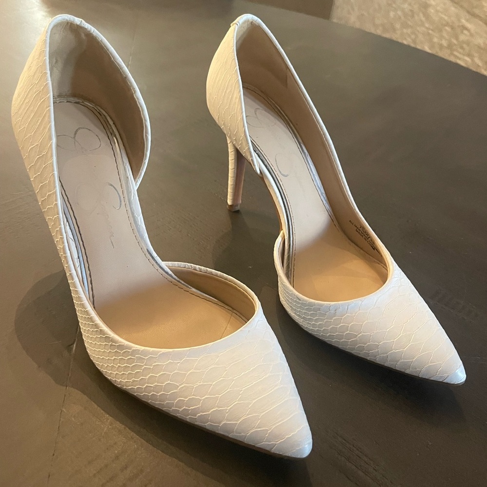 Jessica Simpson Livvy Pumps - white reptile